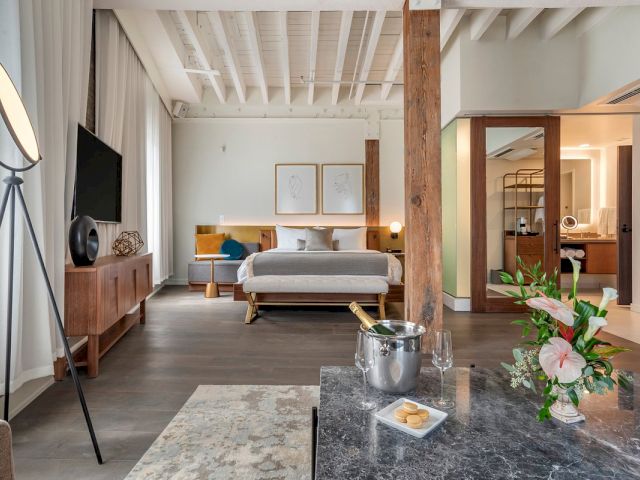 ONE11 Hotel — gallery preview 3