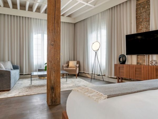 One11 Hotel